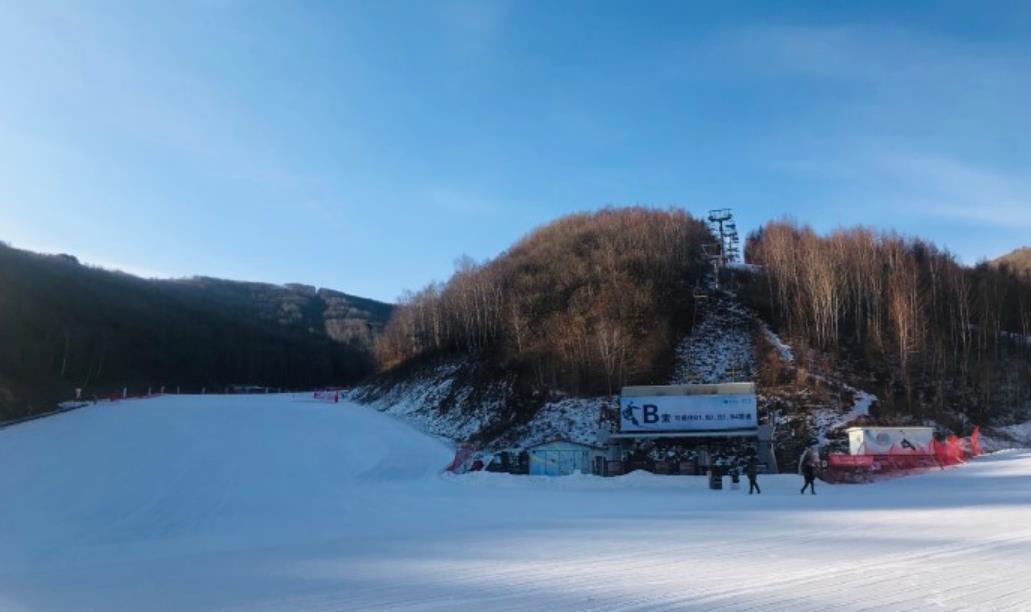  赤峰喀喇沁旗景点_美林谷滑雪场